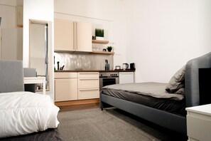 1 多间卧室、WiFi