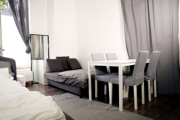 1 多间卧室、WiFi