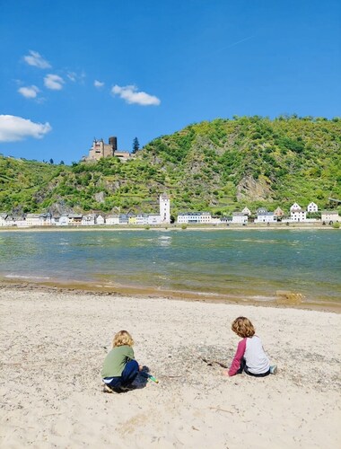 NEW! Apartment Loreley - 75 sqm- Only 2 minutes to the Rhine promenade! Modern and chic!