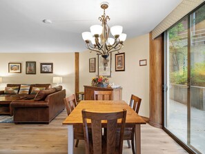 Interior - Silver King 205 | 150 Yards to Lifts | Fireplace | Kitchen | Pool & Hot Tub (Park City)