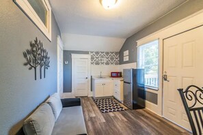 Living area - Relaxing Loft Apartment at Liberty Park (Jacksonville)