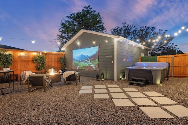 Tina de hidromasaje al aire libre