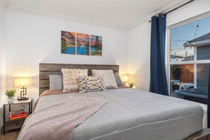 3 Schlafzimmer, Zimmersafe, Schreibtisch, Bügeleisen/Bügelbrett