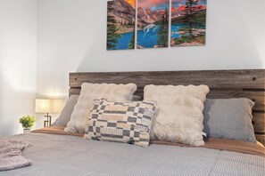 3 chambres, coffres-forts dans les chambres, bureau