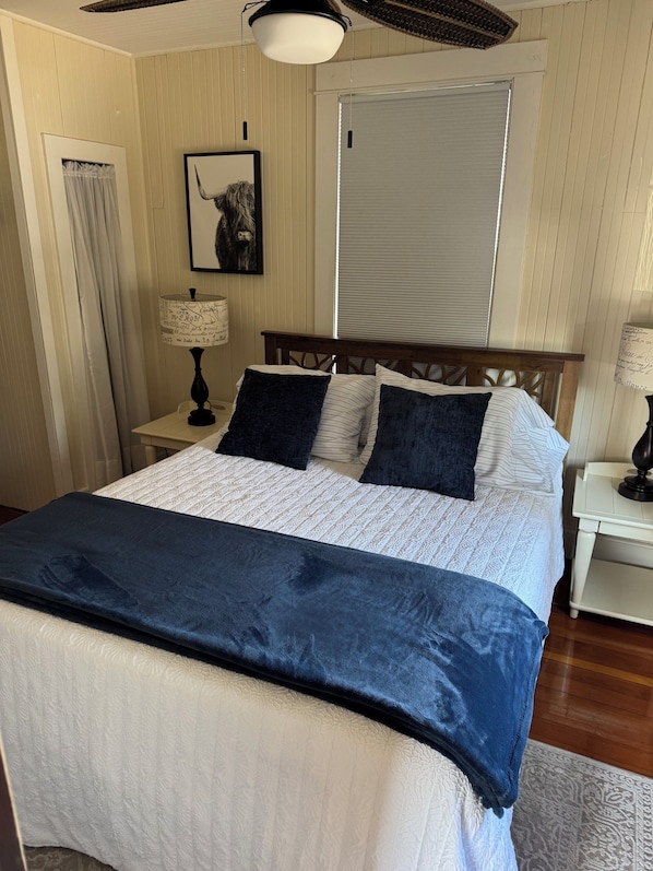 1 bedroom, iron/ironing board, WiFi, bed sheets