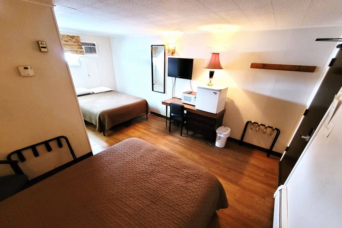 Kamar Double Basic | Wi-Fi gratis