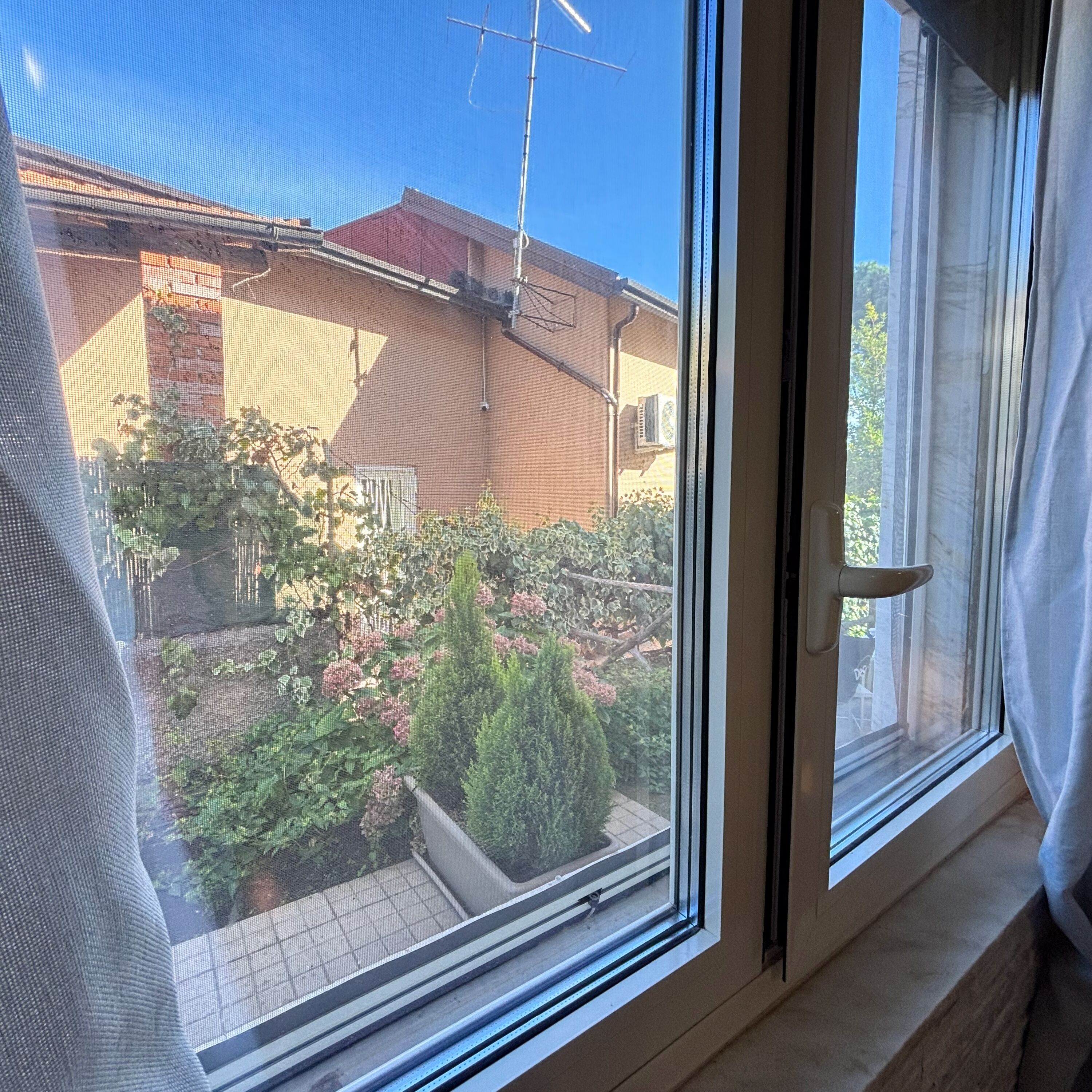 Deluxe Quadruple Room | Premium bedding, down comforters, pillowtop beds, minibar