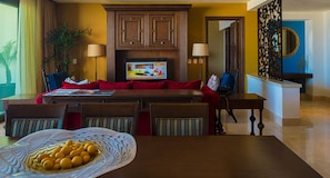 Interior - Beautiful one Bedroom master suite at Rancho San Lucas with 18 hole golf course. (Cabo San Lucas)