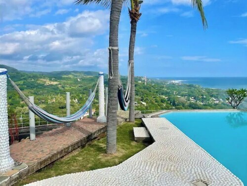 Tranquil Oceanview Guesthouse w/ Luxurious Pool