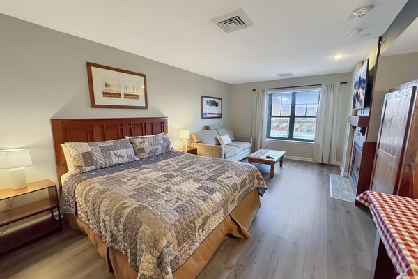 Comfy studio on the 3rd floor with valley views
