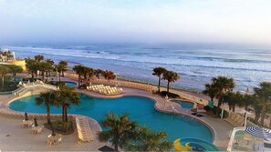 Piscina coperta, piscina all'aperto