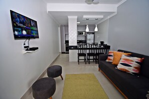 Apartamento 102, 2 quartos | Living area - MORADA PINHEIRO (Bombinhas)