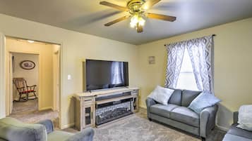 Fernseher, Tischfußball