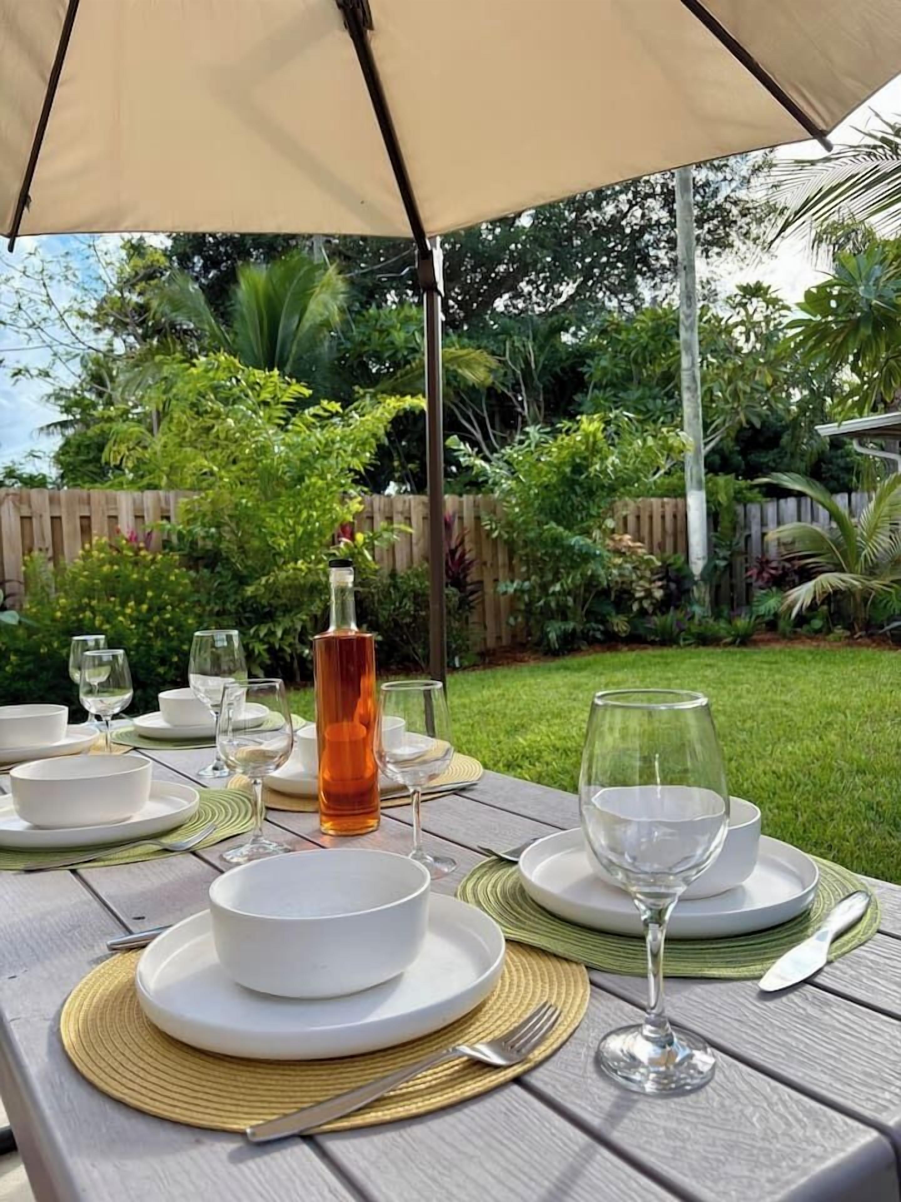 Outdoor dining