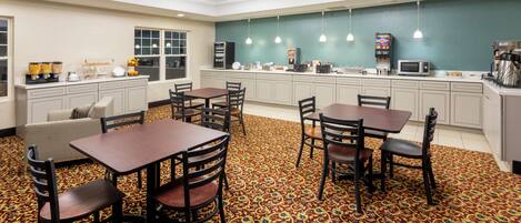 Free daily continental breakfast