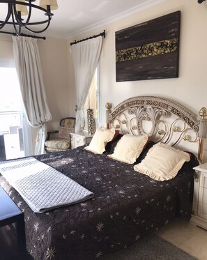 4 bedrooms, desk, WiFi - Coast View Villa (Marbella)