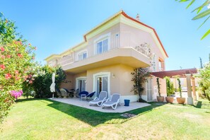 Villa, fumeurs | 3 chambres