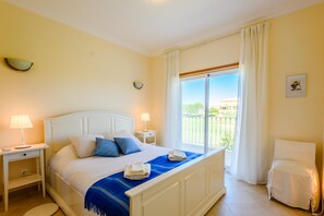 Villa, fumeurs | 3 chambres