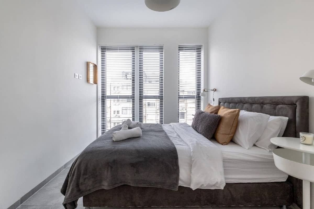 1 habitación, tabla de planchar con plancha y wifi gratis