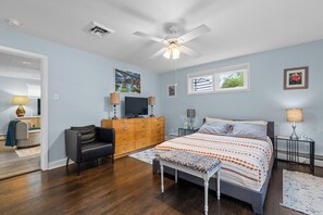 3 عدّة غرف نوم ومكواة/لوح كي وواي فاي وملاءات أسرّة