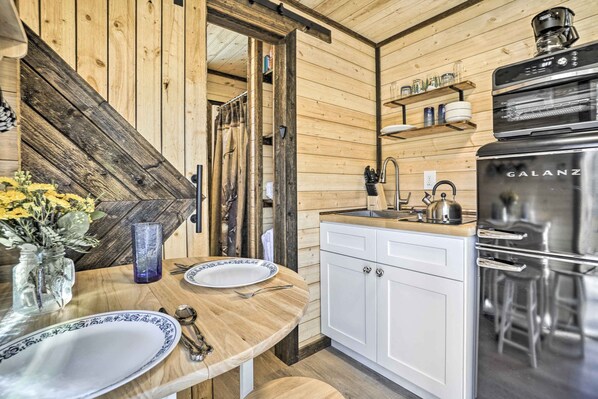 Fridge, microwave, coffee/tea maker, toaster - Tiny Home w/ Hot Tub & Mini Highland Cows! (Loudonville)