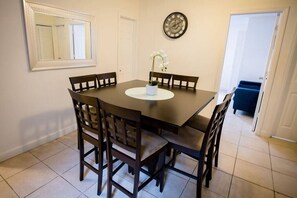 Dining - 3 Bedroom Miami Home, 15 Minutes to the Beach! (Miami)