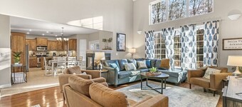 Large 5BR Bella Vista Home Near Trails | Sleeps 12 | Perfect for Riding Trips
