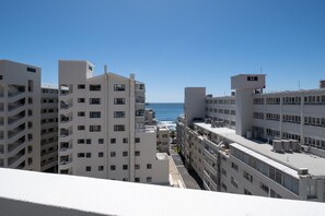Exterior - The Flamingo by Perch Stays (Cape Town)