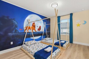 5 bedrooms, iron/ironing board, WiFi, bed sheets