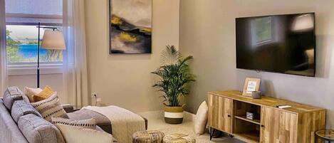 32 吋LCD 電視連有線電視頻道