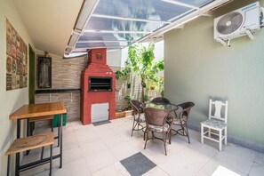 Villa | Outdoor dining - 918 - Casa grande 3 Quartos 8 pessoas (Bombinhas)