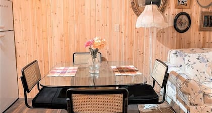 Cabin on Mtn, Seasonal Pool Access w Panoramic Views! Hike, Golf, Swim, Recharge