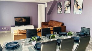 Interior - 100m² - terrace & private parking - near Paris, CDG, Asterix, Disney (Villepinte)