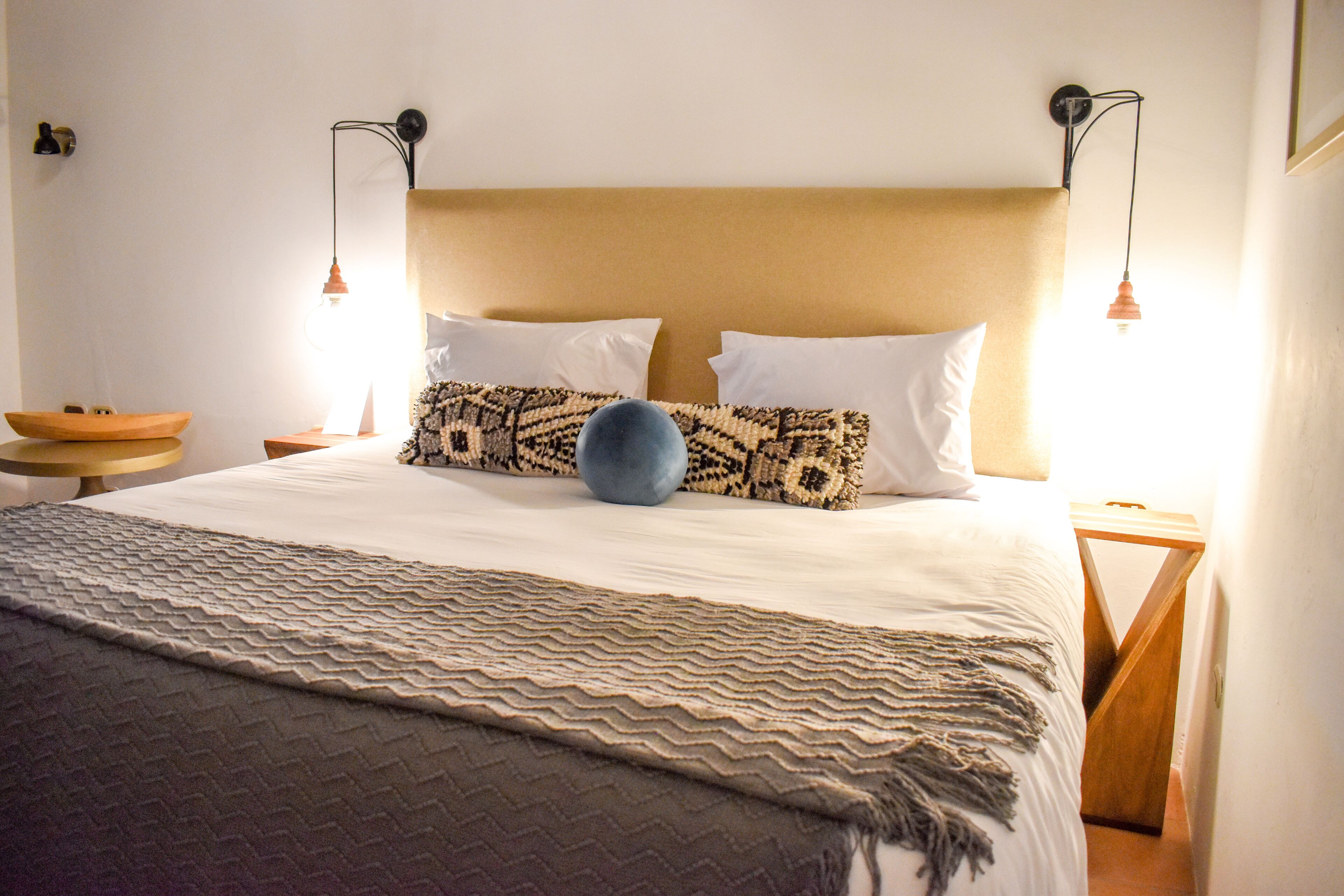 Premium Room, 1 King Size Bed - Second Floor | Individuell dekoriert, Verdunkelungsvorhänge, Bügeleisen/Bügelbrett