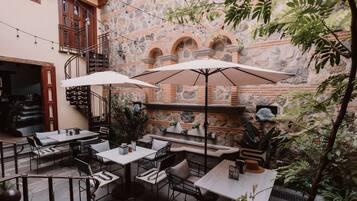 32-inch LED TV with digital channels, TV