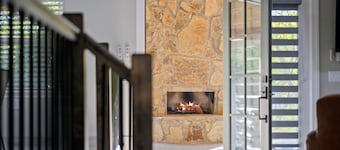 Romantic honeymoon cabin with hot tub!