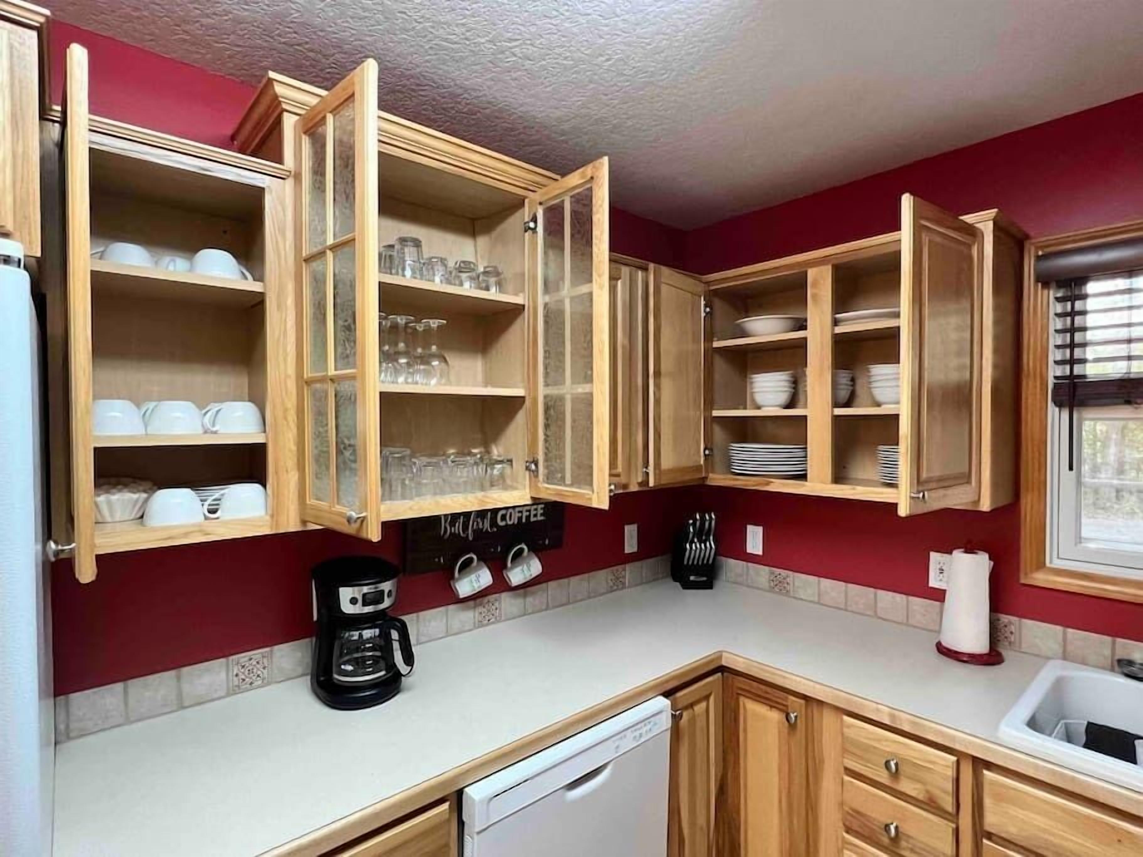 冰箱、微波炉、烤箱、炉灶