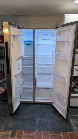 Interior - Delightful 1 bdrm/2 bed in center of Capitol Hill. (Washington)