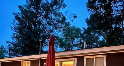 3 - Bedroom Cottage Near Lake Mitchell in Cadillac