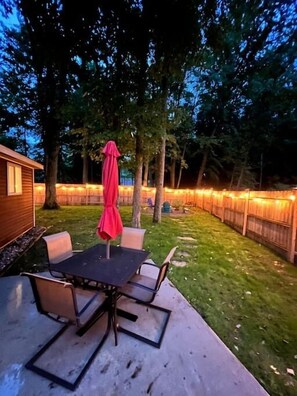 Outdoor dining