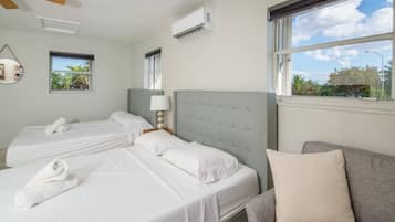 7 habitaciones, tabla de planchar con plancha, cuna de viaje y wifi