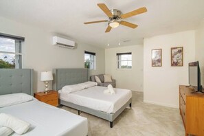 7 habitaciones, tabla de planchar con plancha, cuna de viaje y wifi 