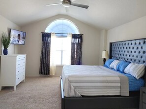 4 bedrooms, desk, iron/ironing board, travel cot