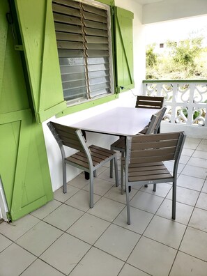 Outdoor dining