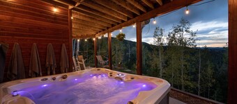 VIEWS, hot tub, barrel sauna, axe throwing, arcade room, 85" tv, office space