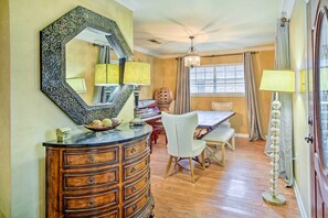 Interior - Charming Lafayette Home ~ 5 Mi to Downtown! (Lafayette)