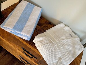 Miscellaneous - Pet friendly getaway - private hot tub, enclosed garden - countryside views (Dilham)