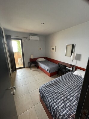 4 Schlafzimmer, Bügeleisen/Bügelbrett, Reisekinderbett, kostenloses WLAN