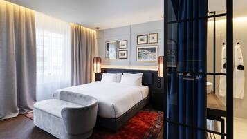 Premium Room, Non Smoking (Collection) | Hypo-allergenic bedding, down comforters, minibar, in-room safe