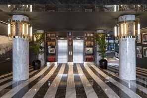 Lobby - Radisson Collection Hotel, Santa Sofia Milan (Milan)